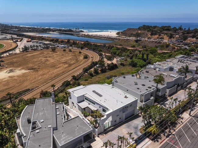 Photo - 121 Via De La Valle