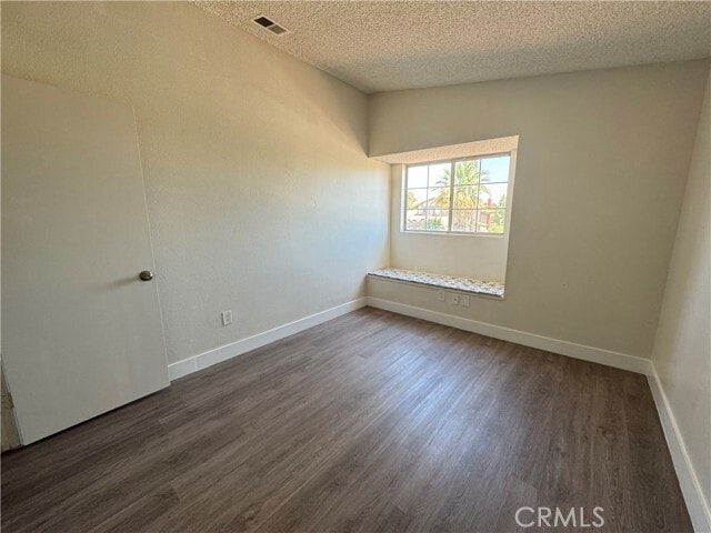 Photo - 137 Elmtree Dr House