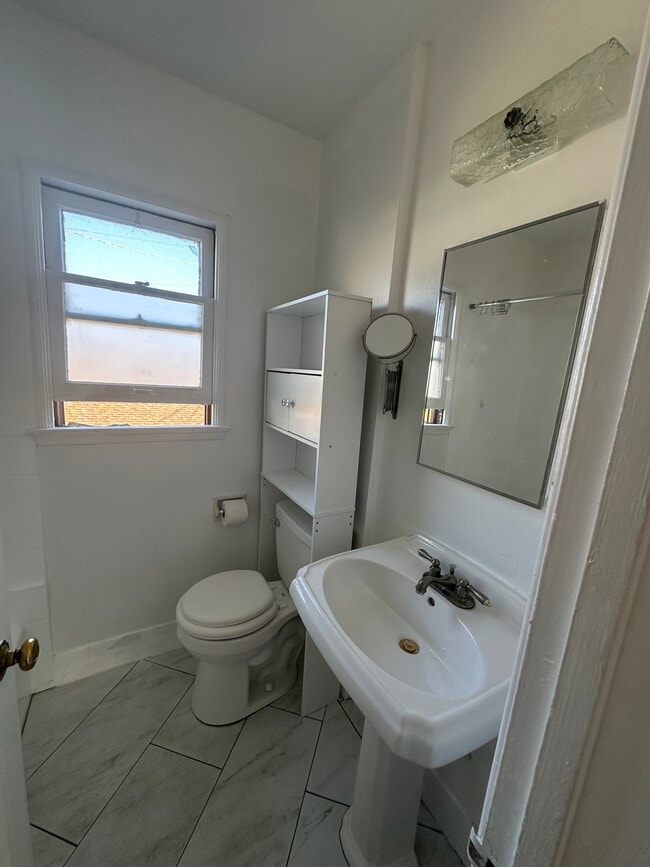 Bathroom - 1444 S Ogden Dr Unit Upper 1