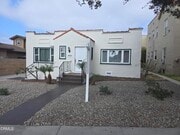 Photo - 405 S Verdugo Rd House