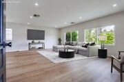 Photo - 525 W El Norte Pkwy House