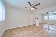 Photo - 6335 Whitsett Ave Unit 19