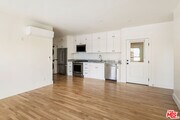 Photo - 1925 Kent St Condo