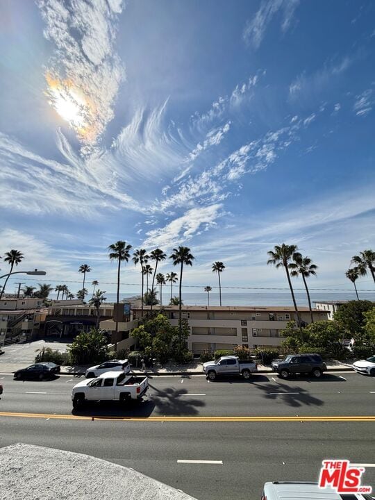 Photo - 653 Ramona Ave