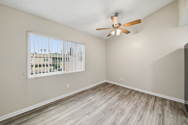 A Premium Dining Room at Midway Gardens Apartments - Midway Gardens Apartments