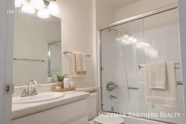 Photo - 3130 Bagley Ave Unit 102