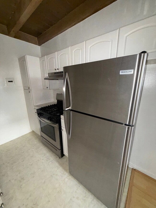 Building Photo - 3758 Inglewood Blvd