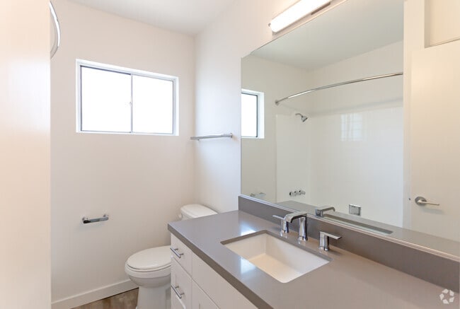 1BR,1BA- Bathroom - Sherman Apartments