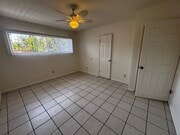 Photo - 735 Genevieve St Unit B