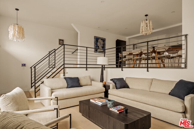 Photo - 625 Mildred Ave