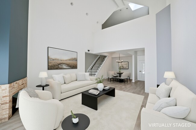 Photo - 5420 Sylmar Ave Unit 314