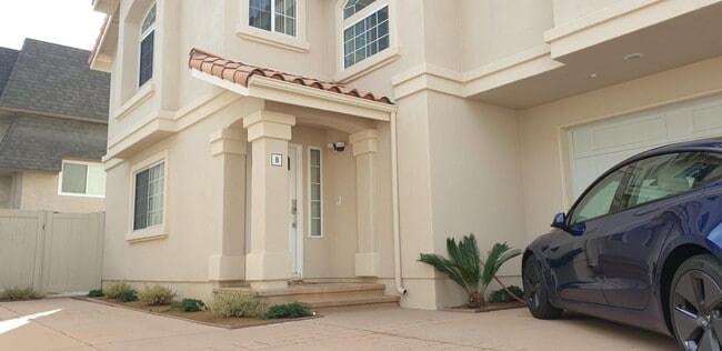Photo - 2102 Nelson Ave Townhome