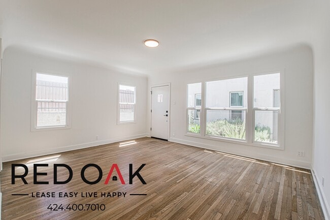 Building Photo - 328 N Kingsley Dr Unit 332