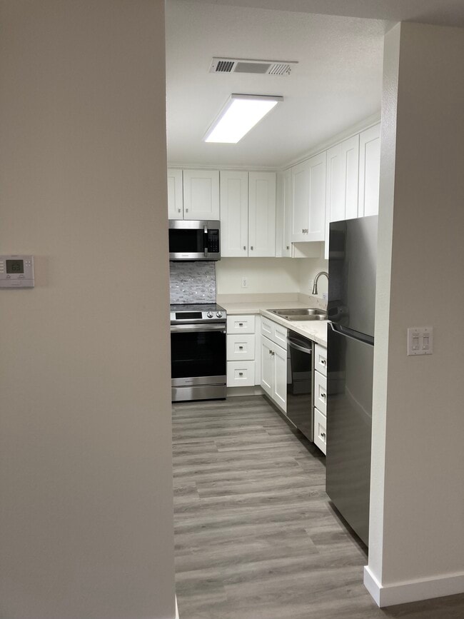 Photo - 2875 N Los Felices Rd Unit 202