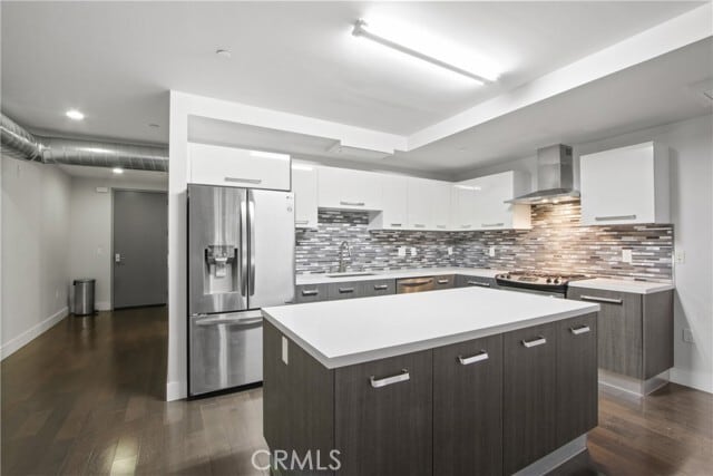 Building Photo - 433 Pine Ave