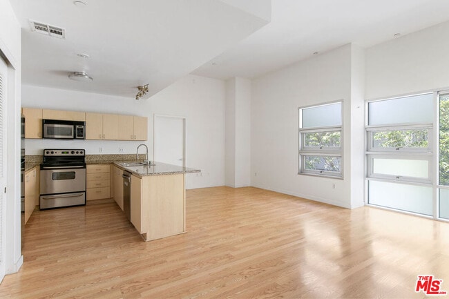 Photo - 630W W 6th St Condo Unit 510