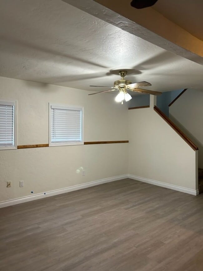 Photo - Large 2 Bedroom with a loft!