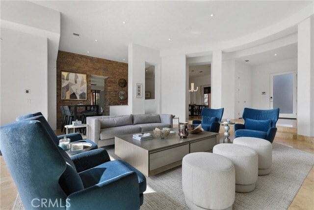 Photo - 50070 Vía De Moda