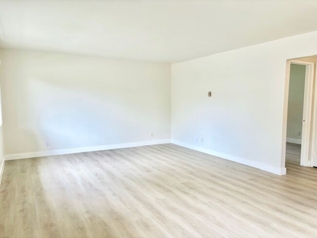 Photo - 2612 Anchor Ave