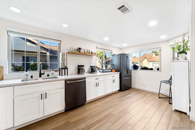 Photo - 2 BR Townhome in Escondido w/ 2 car garage