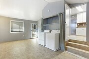 Bonus Room - 917 E 28th St Townhome
