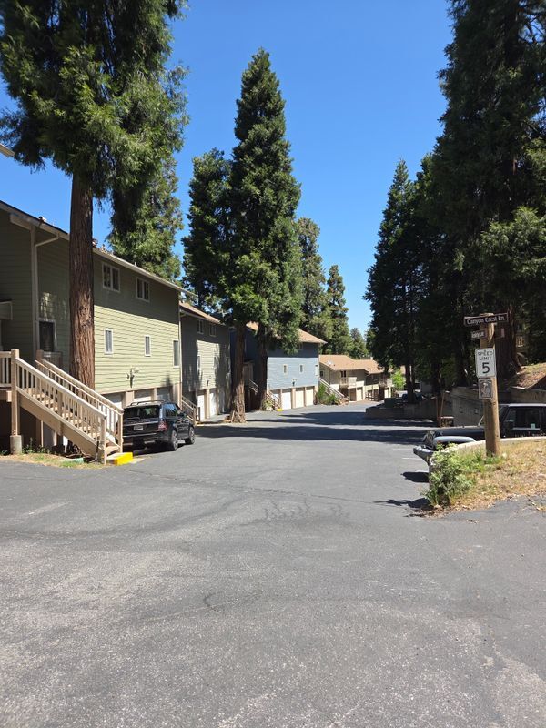 Photo - 112 Rockledge Ln