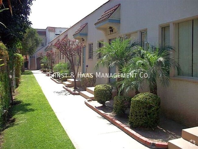 Building Photo - 1306 E Hellman St Unit #05 Rental