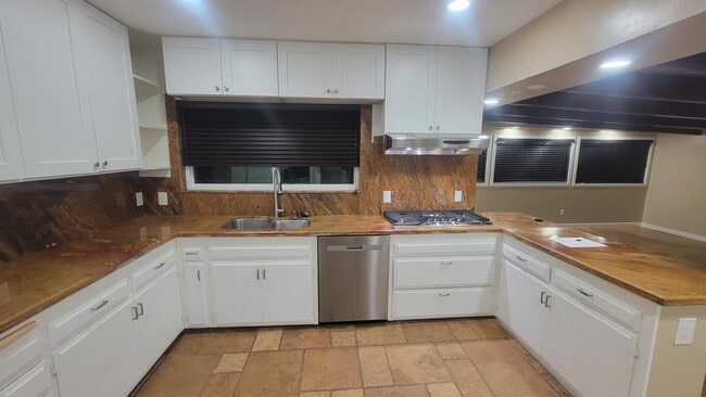 Photo - 2637 Granger Ave
