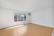 2BD, 1BA - 1000SF - Living Room - 623 Westbourne Dr Apartments