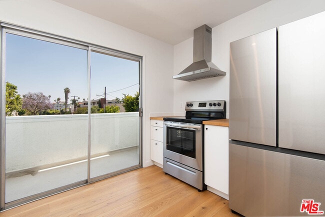 Photo - 5935 Chula Vista Way Unit 102