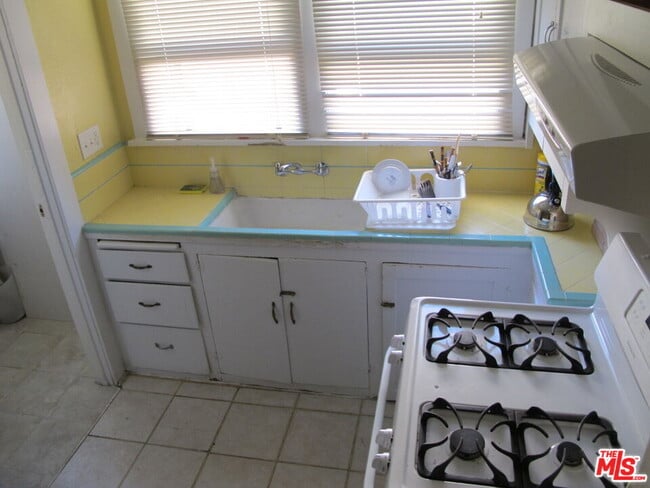 Photo - 1243 W 25th St Unit 1243