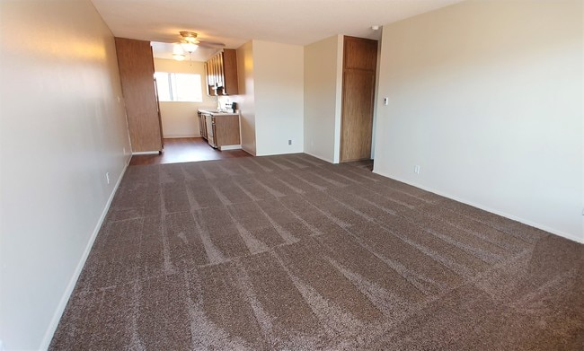 Photo - Valle at 9121 Kenwood