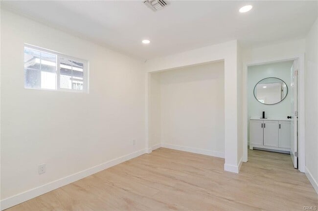 Photo - 8108 Lemona Ave