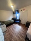Photo - 800 E 82nd St