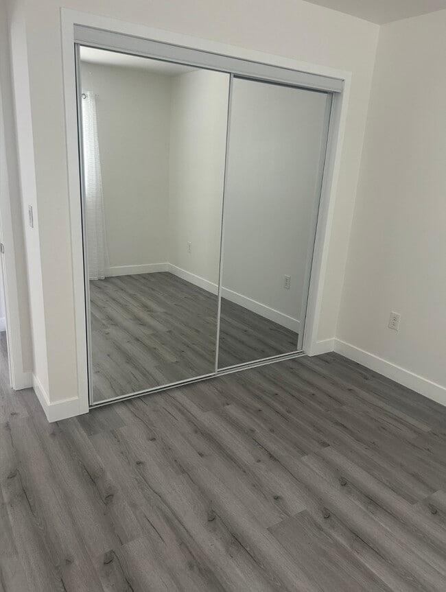 Photo - 218 E 83rd St