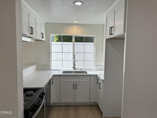 Photo - 19316 Valerio St