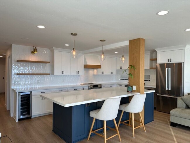 Photo - Stunning Bay Front Condominium on Sail Bay, San Diego, CA