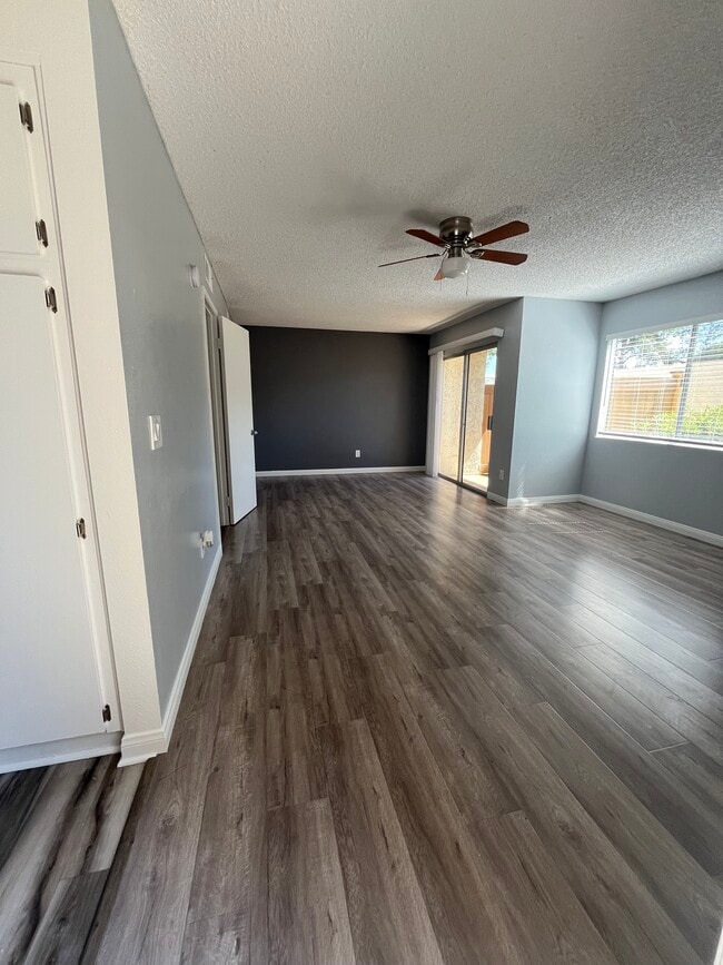 Studio-1st Floor - Stillmore Apartments