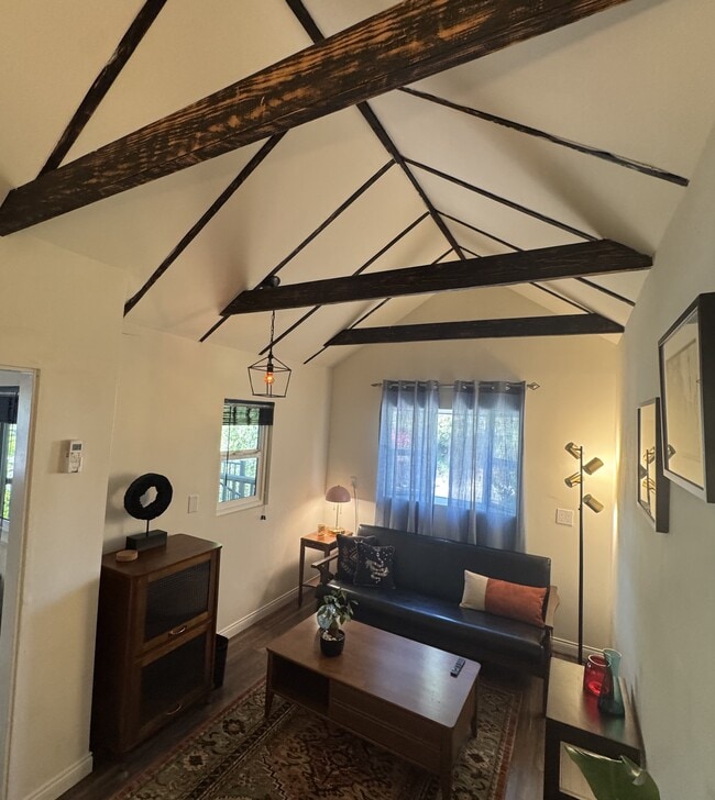 Photo - 1623 Campus Rd Unit B - Fully Furnished