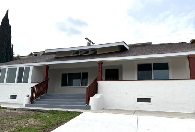 Building Photo - 247 S Benton Way Rental