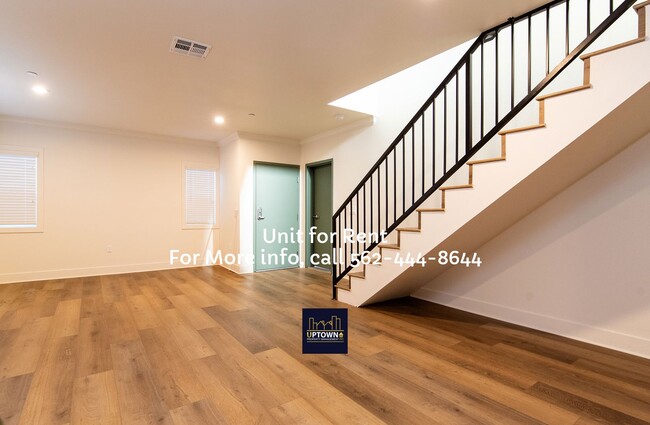 Photo - Townhome - 3 Bedrooms / 2 Baths - Cudahy