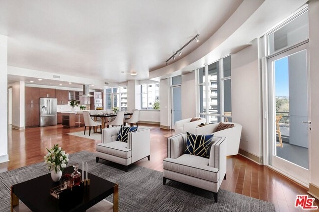 Building Photo - 10700 Wilshire Blvd Unit 702 Rental