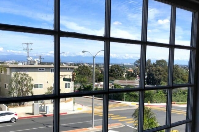 Building Photo - 1460 Manhattan Beach Blvd Unit E