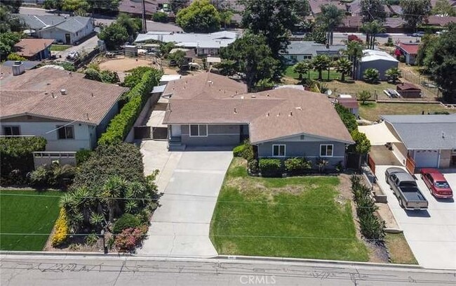 Building Photo - 835 Magarian Rd