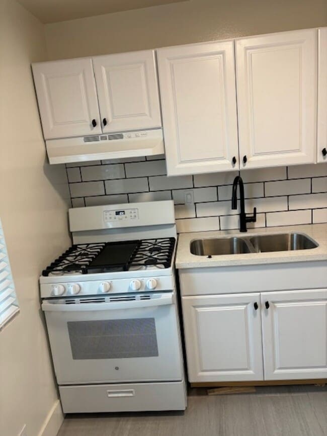 Photo - Renovated Studio Apartment for Lease in Va... Unit 216
