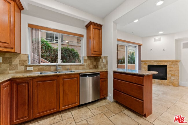 Photo - 16123 Sunset Blvd Unit 101