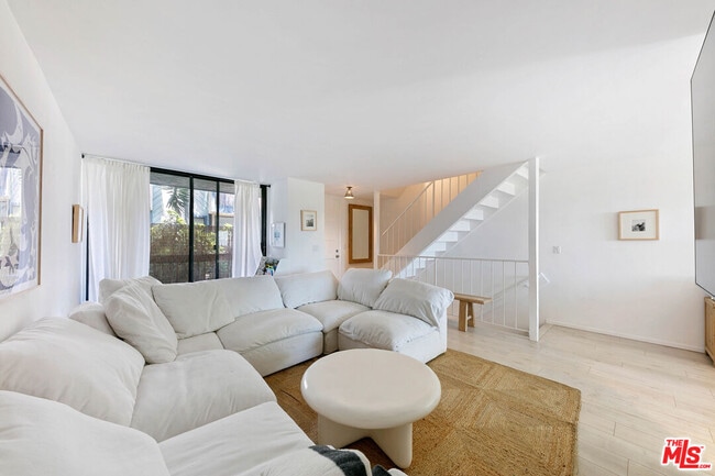 Photo - 29239 Heathercliff Rd Unit 4