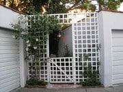 Shared patio - 112 N Edgemont St Unit 3