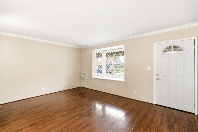 Photo - 12334 Moorpark St Unit 4359