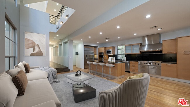 Photo - 143 Union Jack Mall